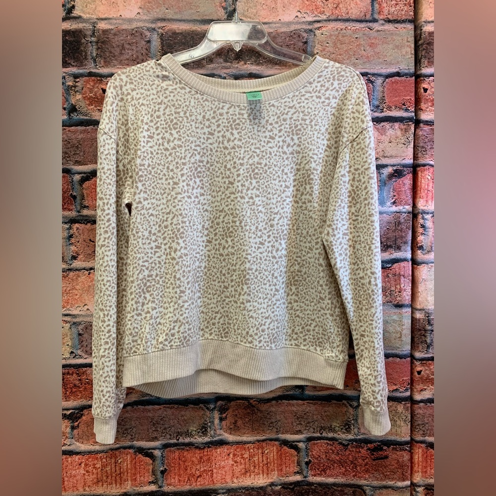 Honeydew Cheetah Print Pullover Sweater So Soft!  Size Large L